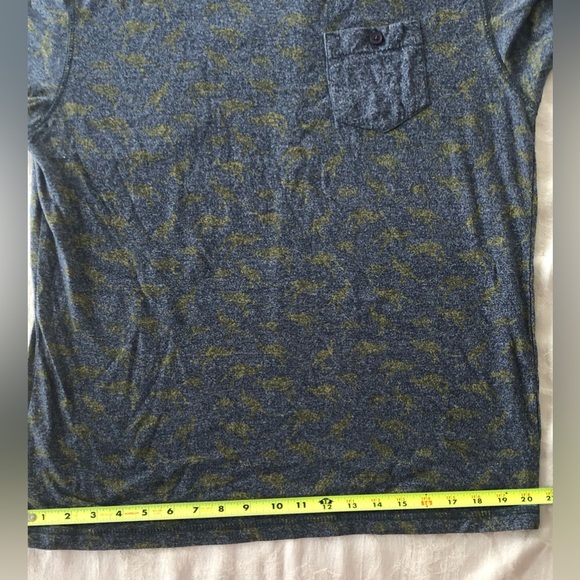 Creative Destruction Short Sleeve T-Shirt Men’s size L Blue W/Yellow Kangaroos - Picture 7 of 13